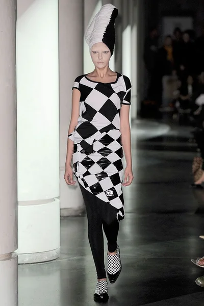 Look 19
